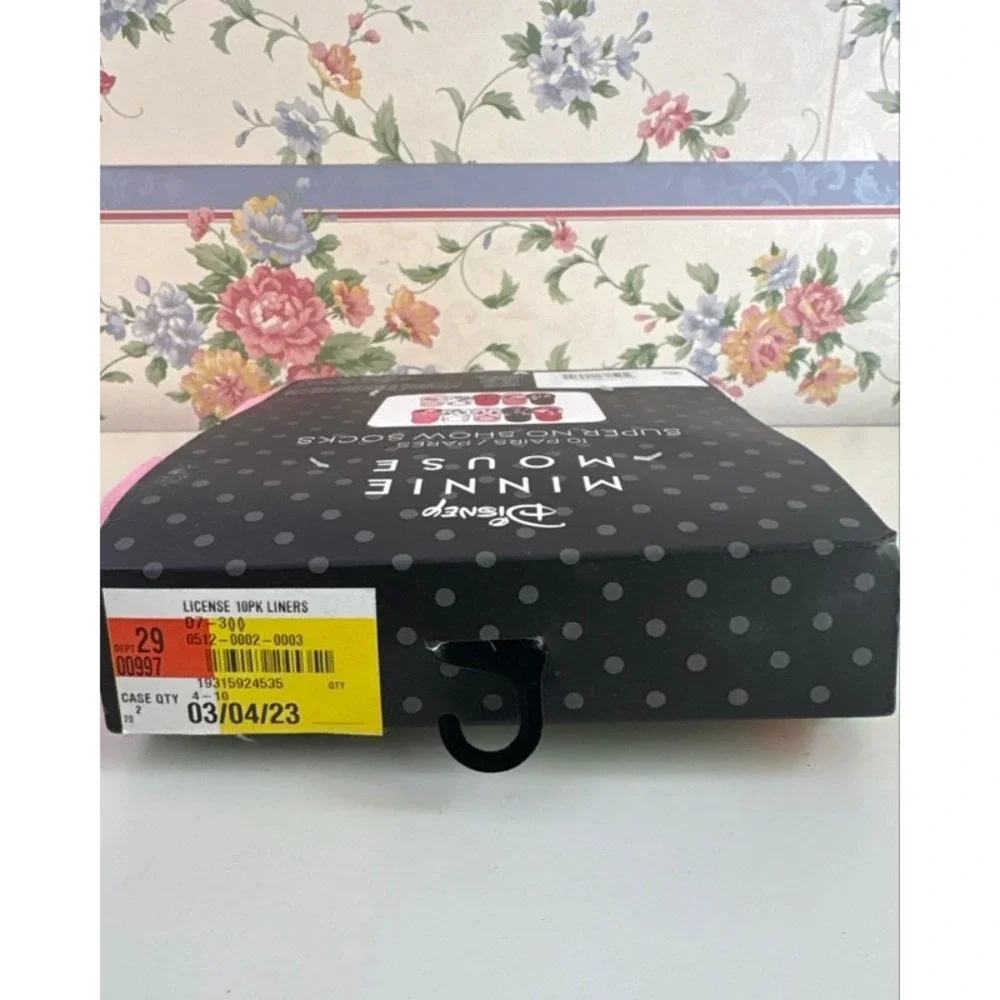 Disney Minnie Mouse Girls Super‎ No Show Socks 10 Pair Pack Red Pink Grey 4-10